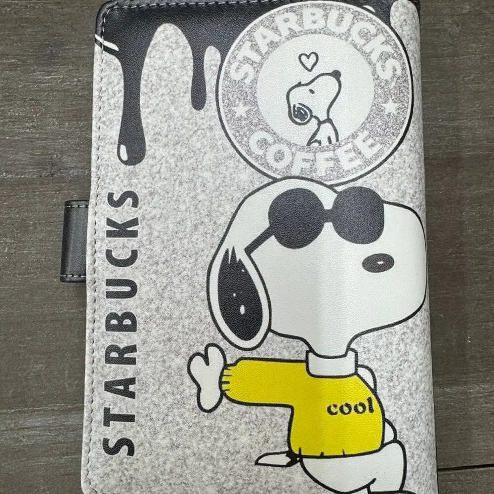 Starbucks Snoopy A6 6 Ring Binder & Paper